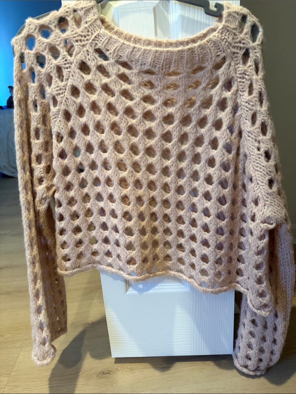 Open-Knit Scoop Neck Sweater in Light Pink